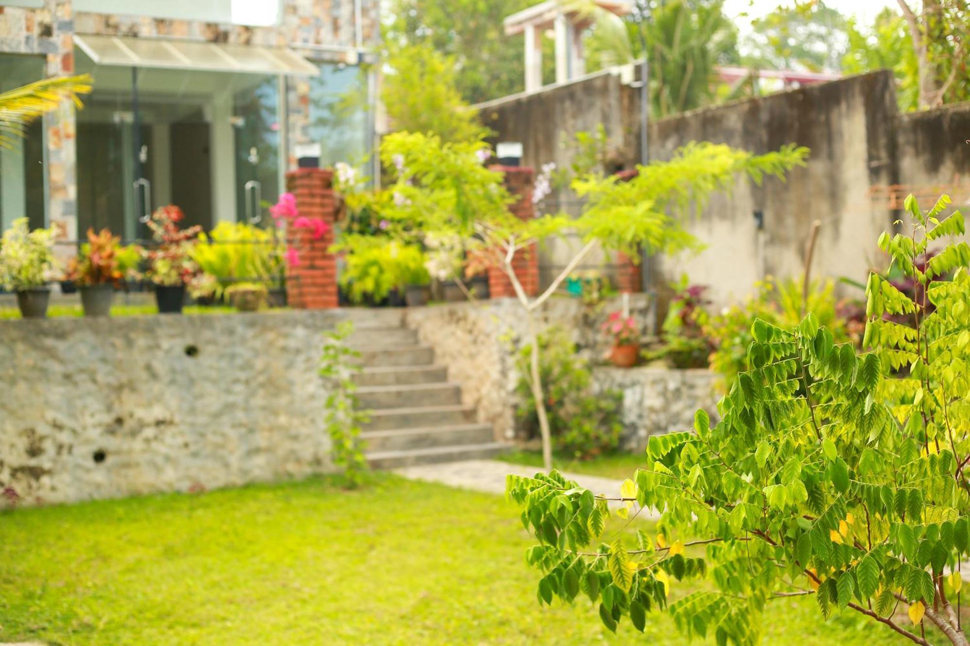 Hotel The Blue Haze Weligama Exterior foto