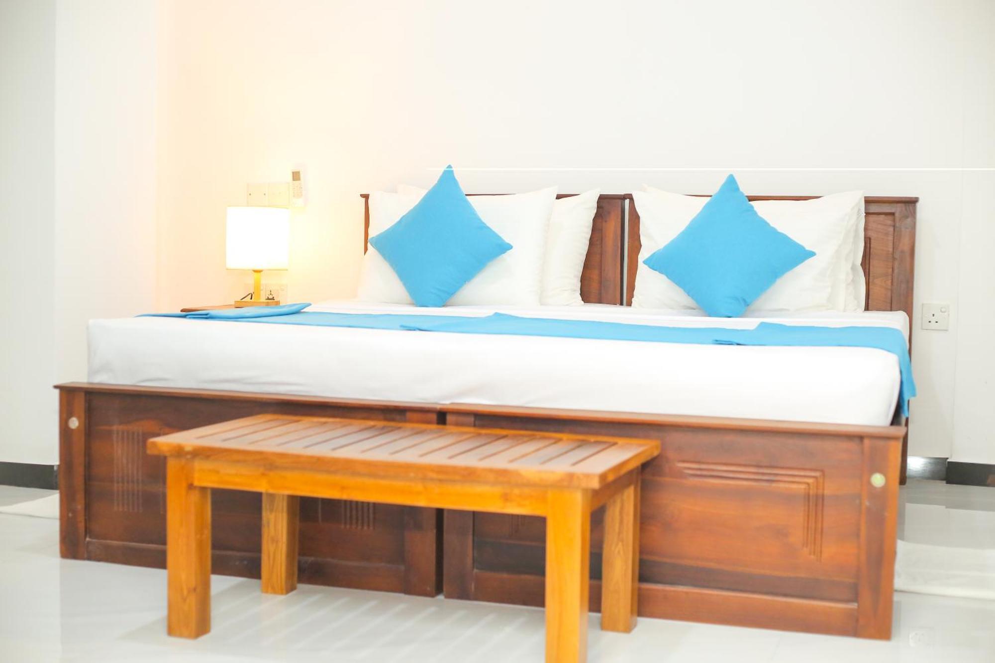 Hotel The Blue Haze Weligama Exterior foto